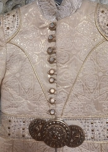 İşlemeli Beyaz Düğmeli Erkek Çocuk Takımı - Görsel 2