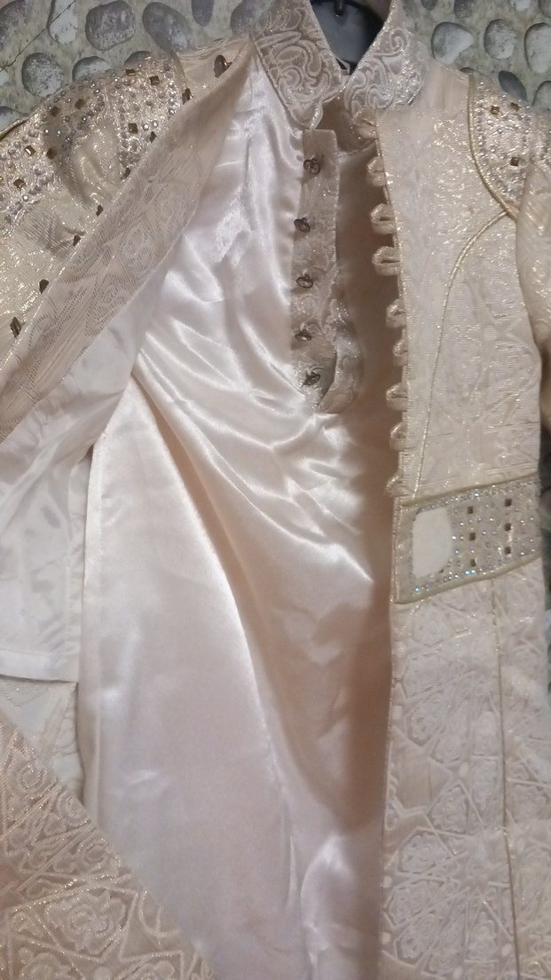 İşlemeli Beyaz Düğmeli Erkek Çocuk Takımı - Görsel 4