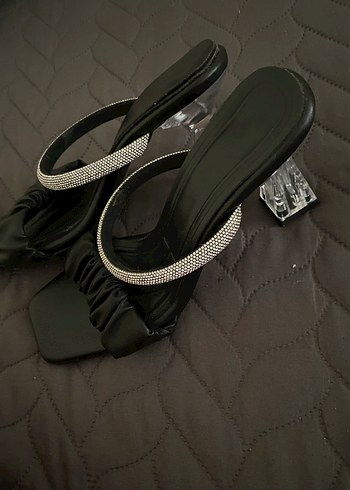 Siyah Topuklu Kadın Ayakkabısı - Görsel 2