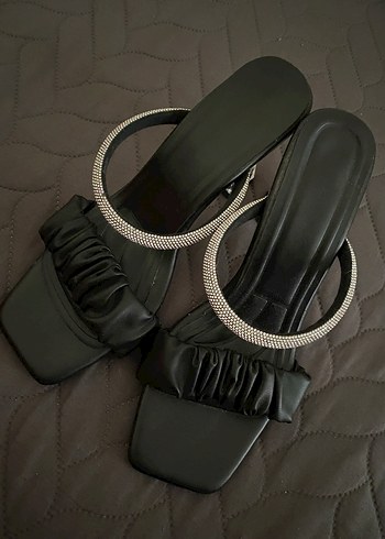 Siyah Topuklu Kadın Ayakkabısı - Görsel 4