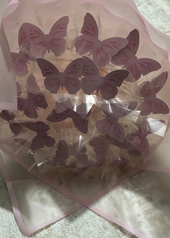 Şeffaf Pembe Kelebek Desenli çiçek buketi - Görsel 2