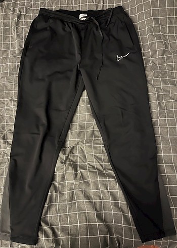 Nike Siyah Fermuarlı Erkek Eşofman Altı