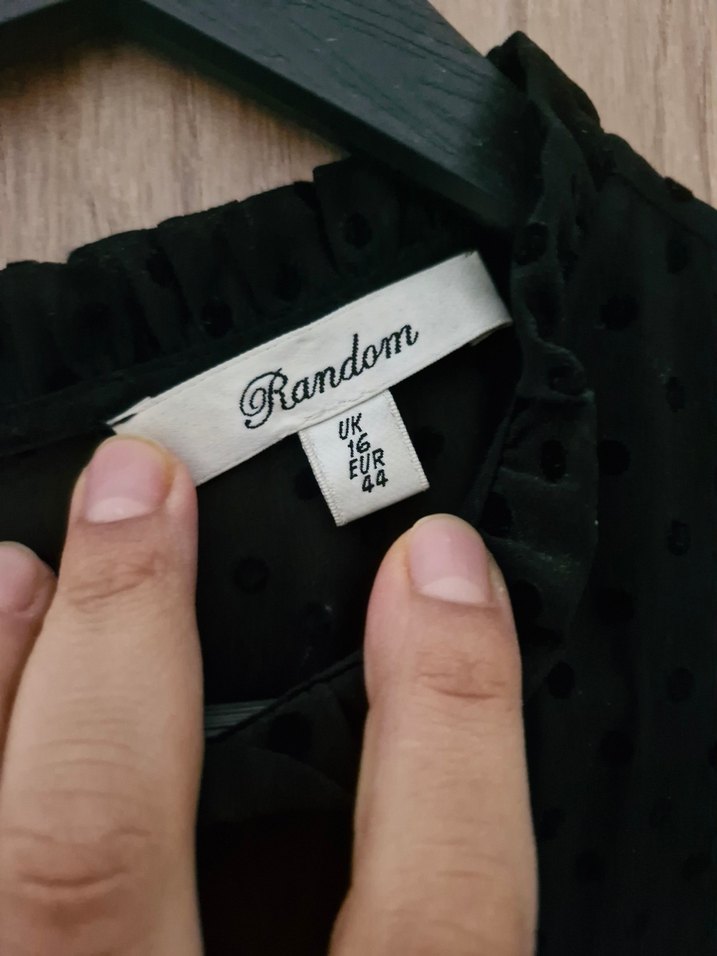 Transparan Puantiyeli İÇİ ASTARLI siyah elbise 44 beden - Görsel 2