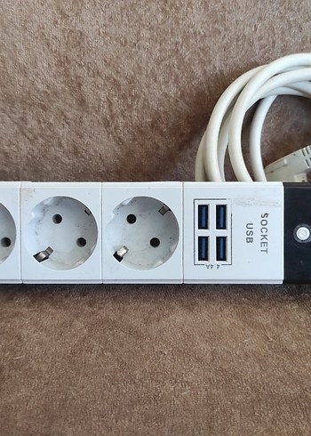 USB ve Prizli Çoklu Uzatma Kablosu