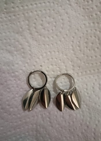 gümüş Mini Püsküllü Çelik Küpe - Görsel 3