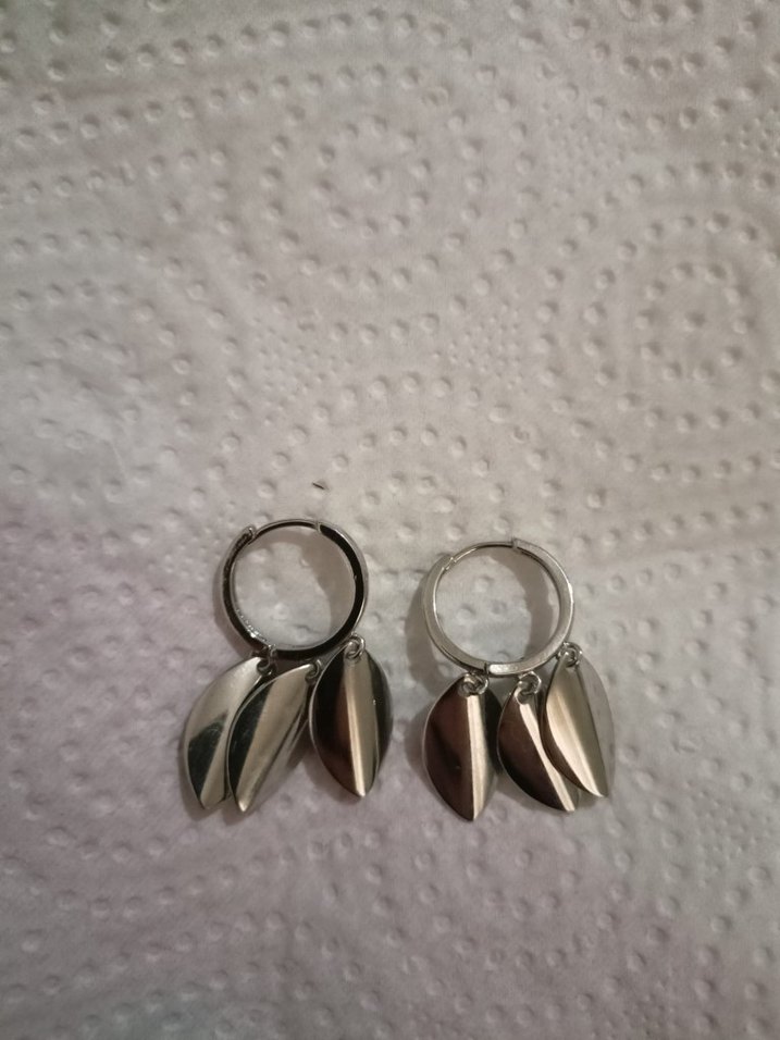 gümüş Mini Püsküllü Çelik Küpe - Görsel 3