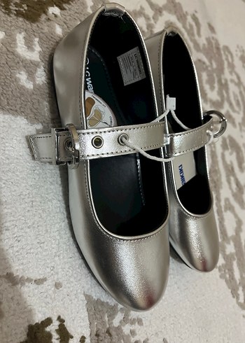 Klasik Tokalı Beyaz Kız Babet Ayakkabı - Görsel 4