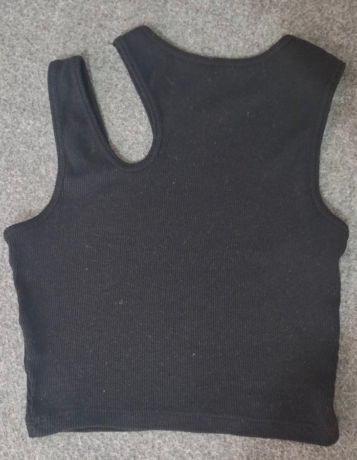 Siyah Asimetrik Kesim Crop Top - Görsel 2