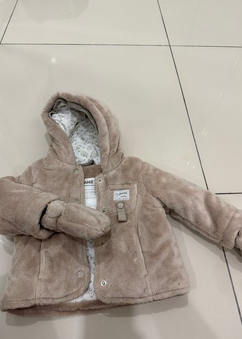 Kız Çocuk Bej Kürklü Kapüşonlu Mont