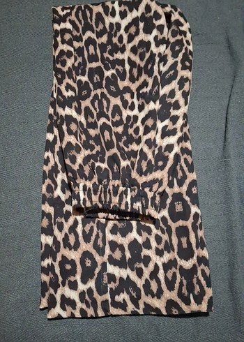 Zara Kadın Kahverengi Leopar Desenli Midi Pantolon