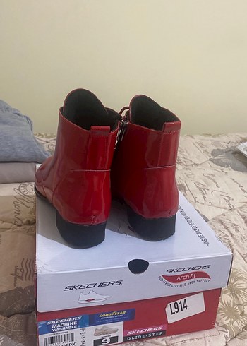 Parlak Kırmızı mini topuk - Görsel 3