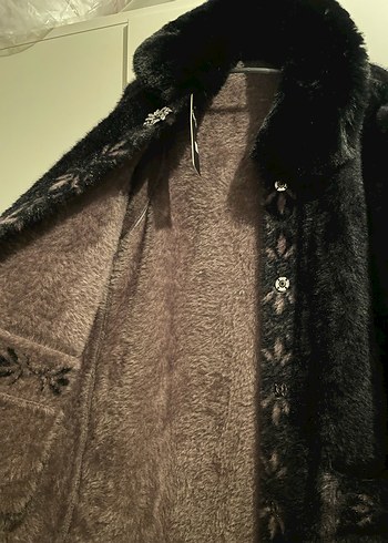 Uzun Siyah Kürklü Kadın Kaban - Görsel 4