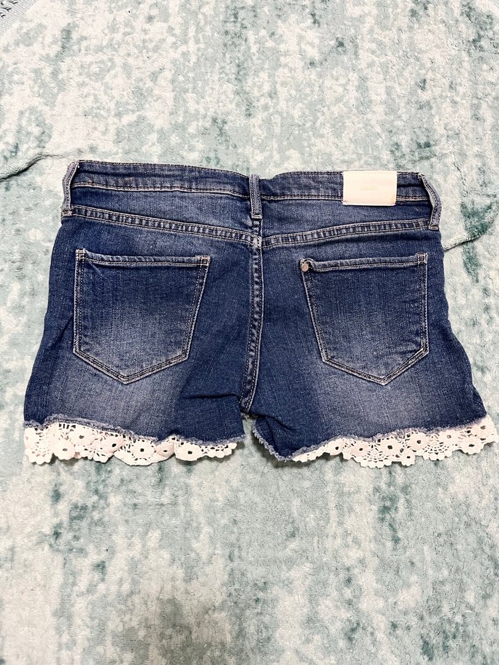 Dantel Detaylı Koyu Mavi Kadın Mini Kot Şort - Görsel 2