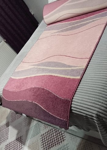 Pembe ve Gri Dalga Desenli Çağdaş Halı