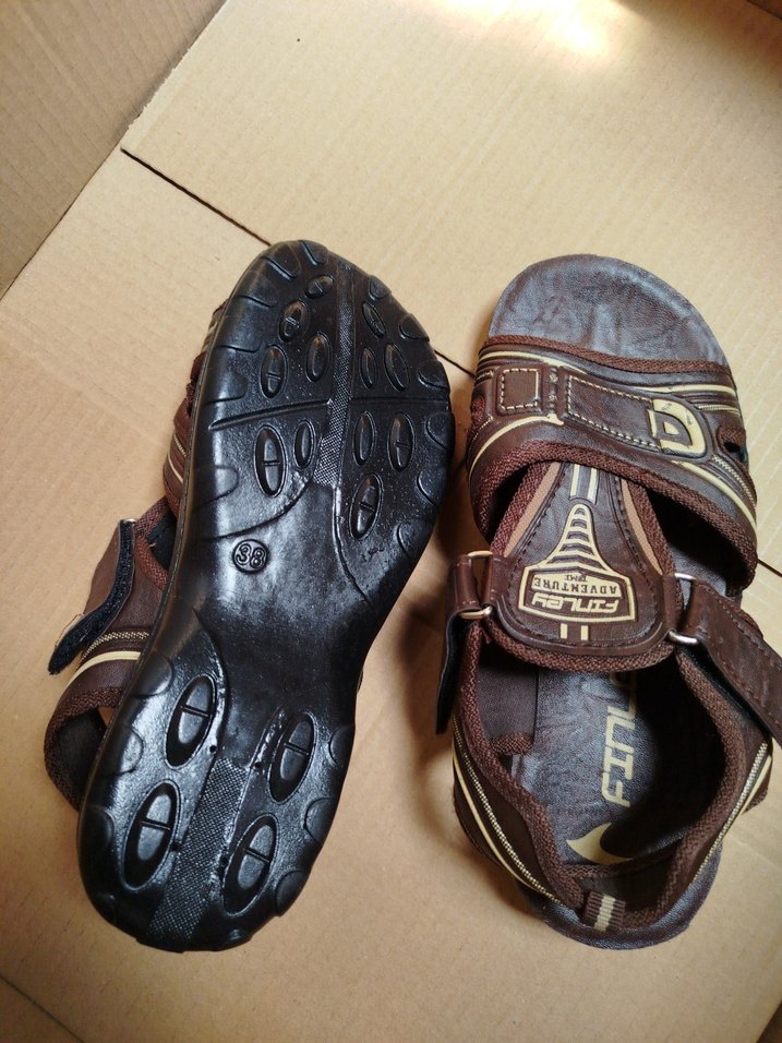 Kahverengi Tokalı Erkek Çocuk Terlik - Görsel 3