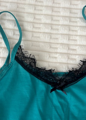 Dantel Detaylı Turkuaz V Yaka Atlet - Görsel 3