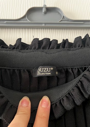 40 Beden Siyah Pilili Mini Etek
