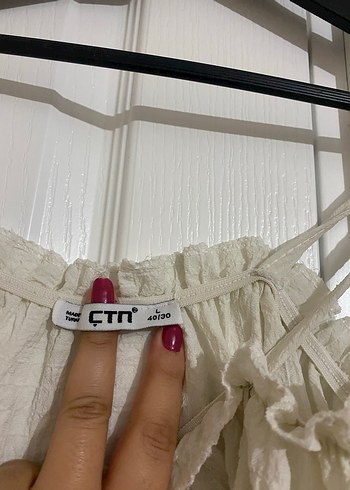 Kadın Beyaz Keten Askılı Bluz - Görsel 3