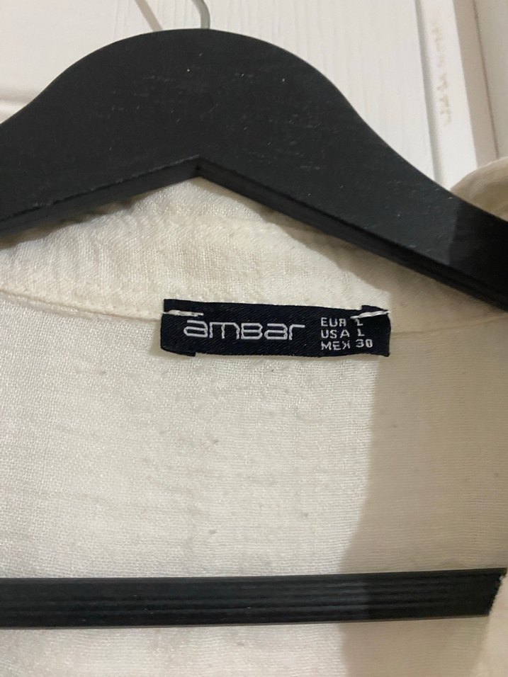 Düğmeli Beyaz Keten Kadın Gömlek - Görsel 4