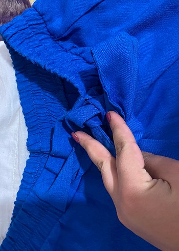 Parlak Mavi Keten Şort - Görsel 4