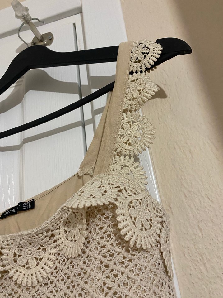 Dantel Detaylı Bej Mini Örme Bluz - Görsel 2