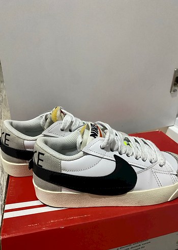 Kadın Beyaz Nike Spor Ayakkabı - Görsel 2