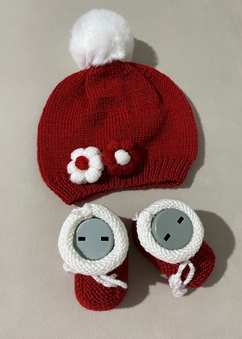 Kırmızı İşlemeli Örgü Çocuk Bere ve Eldiven Seti - Görsel 3