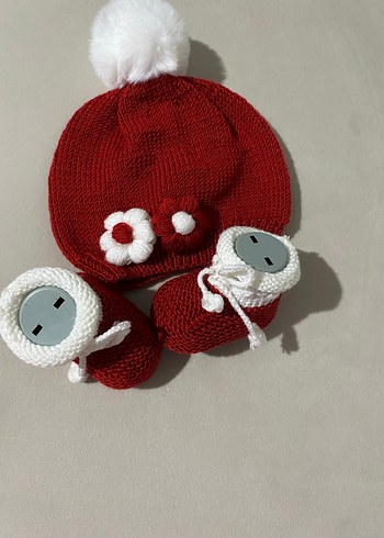 Kırmızı İşlemeli Örgü Çocuk Bere ve Eldiven Seti - Görsel 2