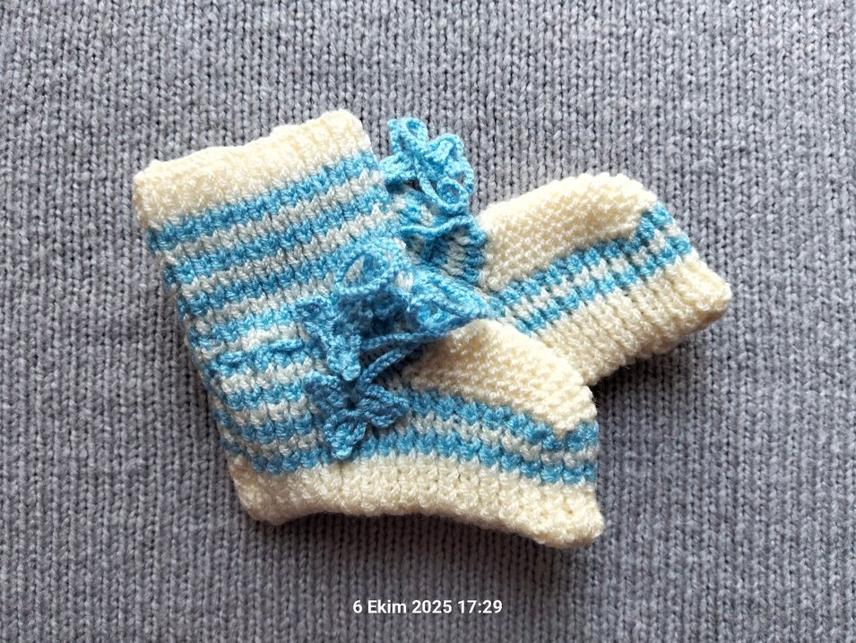 Bohem Tarzı Erkek Bebek Örgü Patik - Görsel 3