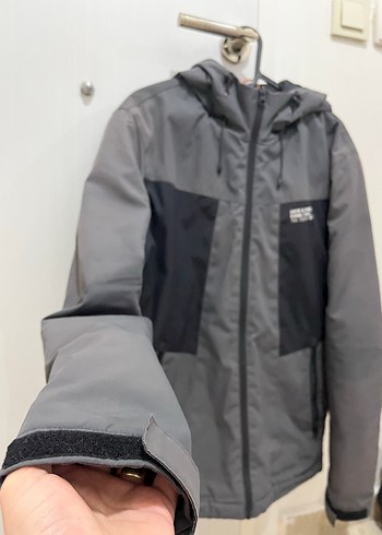 Gri Kapüşonlu Fermuarlı Erkek Mont - Görsel 2