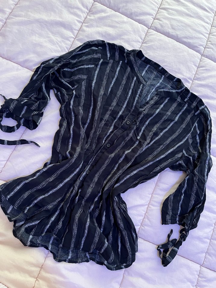 Siyah gömlek - Görsel 2