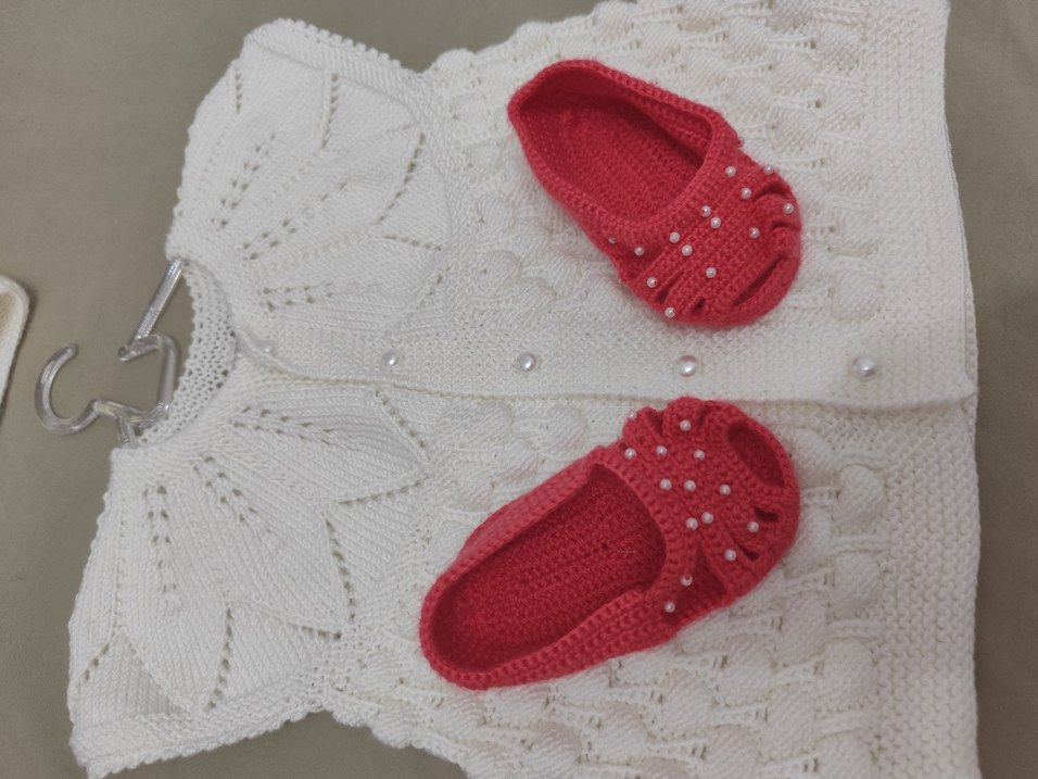 Kızlar için Beyaz Nakışlı Örgü Kolsuz yelek - Görsel 3