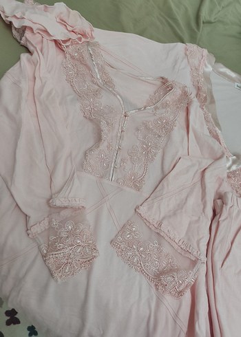 Pembe Nakış Detaylı Uzun Kollu Kadın Gecelik lohusa takım - Görsel 2