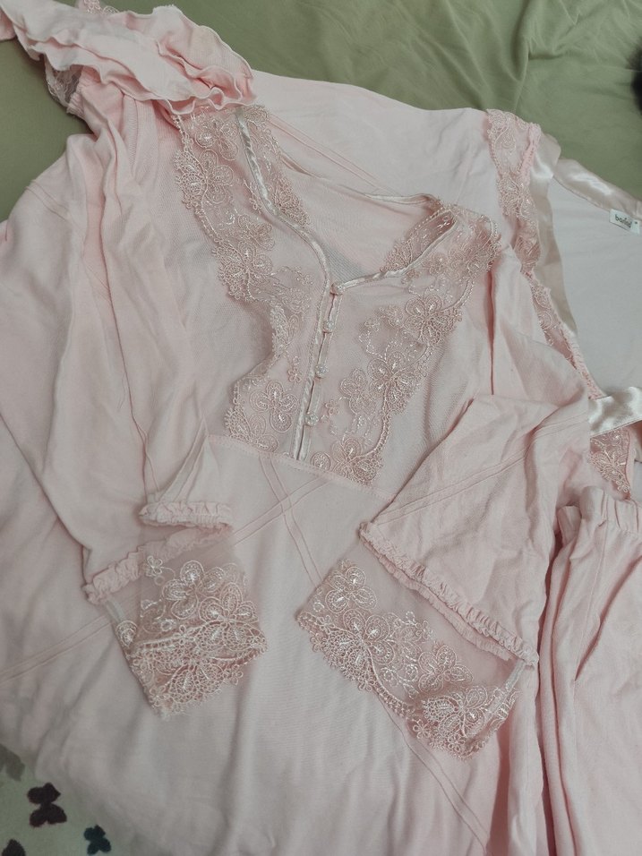 Pembe Nakış Detaylı Uzun Kollu Kadın Gecelik lohusa takım - Görsel 2