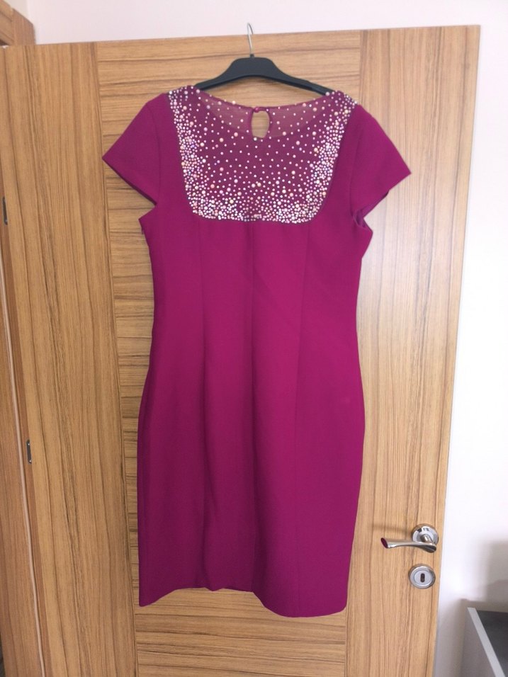 Kısa Kollu Bordo Boncuk Detaylı Abiye - Görsel 2