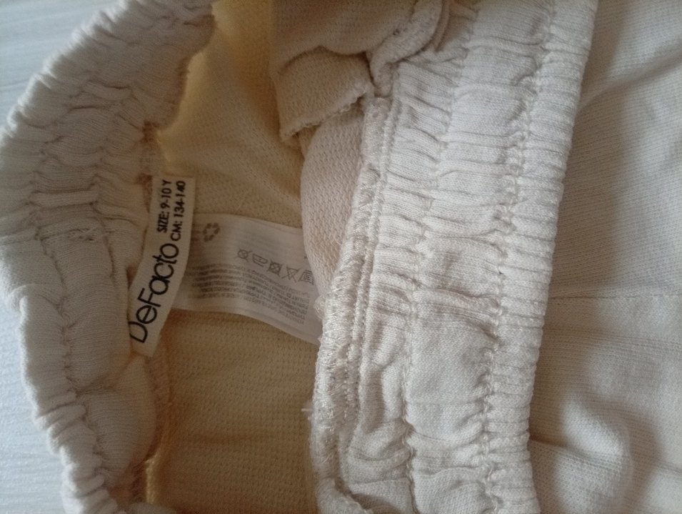 Beyaz Pamuklu Mini Şort Rahat Kesim - Görsel 2