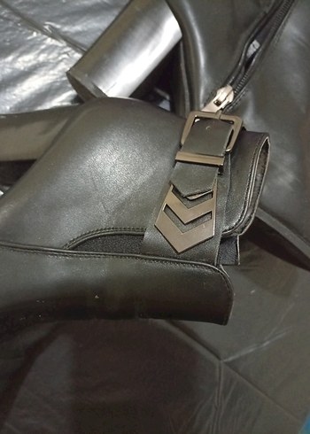 Siyah Deri Tokalı kalin Topuklu Kadın Bot - Görsel 5