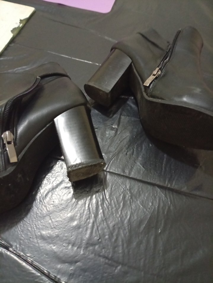 Siyah Deri Tokalı kalin Topuklu Kadın Bot - Görsel 3