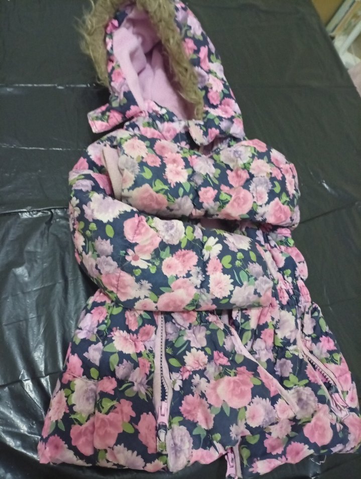 Kız Çocuk Çiçek Desenli Kürklü Mont - Görsel 3