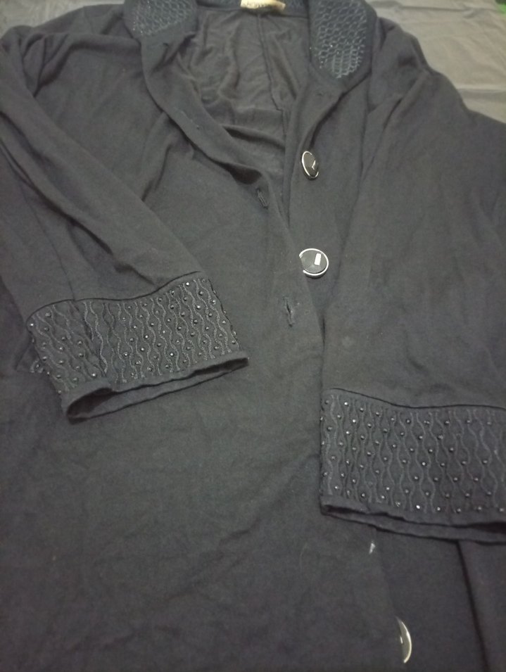 Düğmeli Siyah Uzun tesettür tunik - Görsel 2