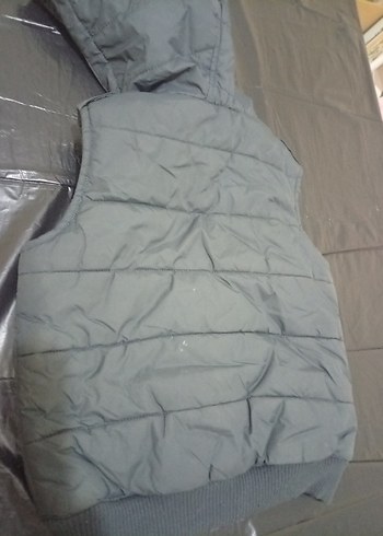 Gri Kapüşonlu Erkek Çocuk Yeleği - Görsel 7