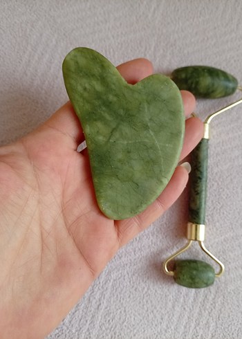 Yeşim Taşından Masaj Aleti ve Gua Sha Seti - Görsel 4