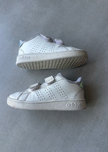 Adidas Kız Çocuk Beyaz Cırt Cırtlı Spor Ayakkabı