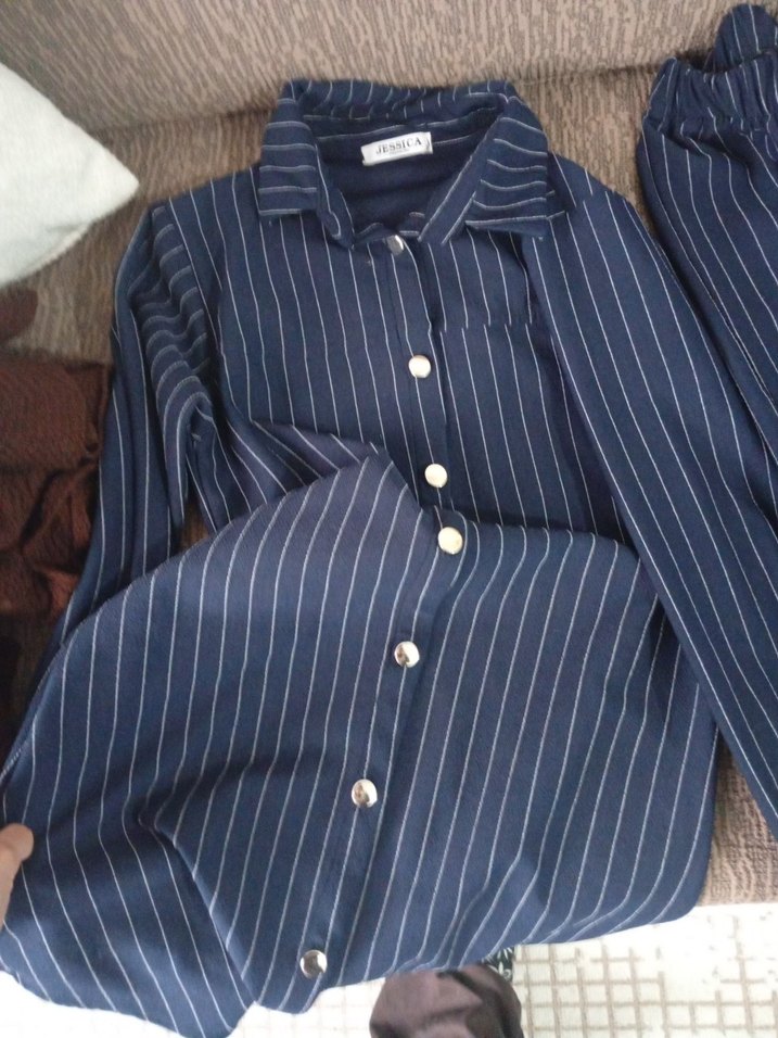 Düğmeli Lacivert pantolon takım tesettür - Görsel 2