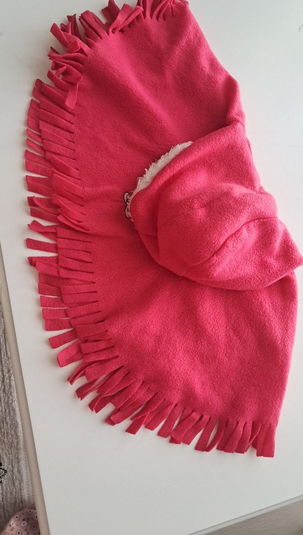 Püsküllü Kapüşonlu Kız Çocuk Panço - Görsel 2