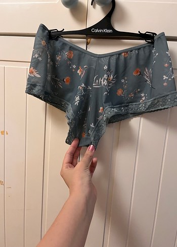 Calvin Klein Çiçekli brazilian ic camasiri ithal