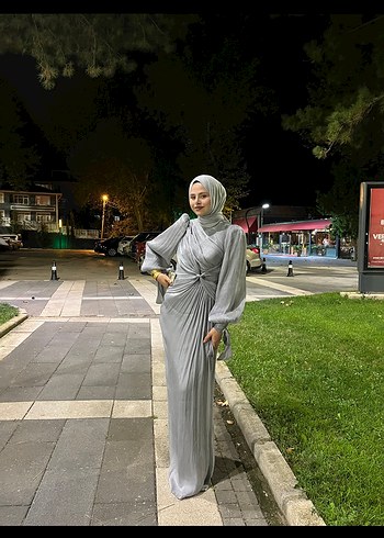 Gri Drapeli Uzun Abiye Elbise