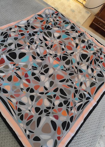 Gri Çok Renkli kadın eşarp - Görsel 2