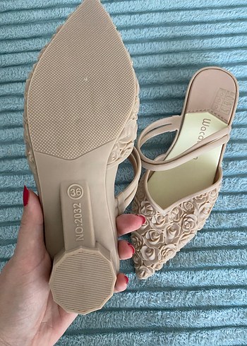 Diğer Bej Dantelli Kadın Dolgu Topuk Terlik