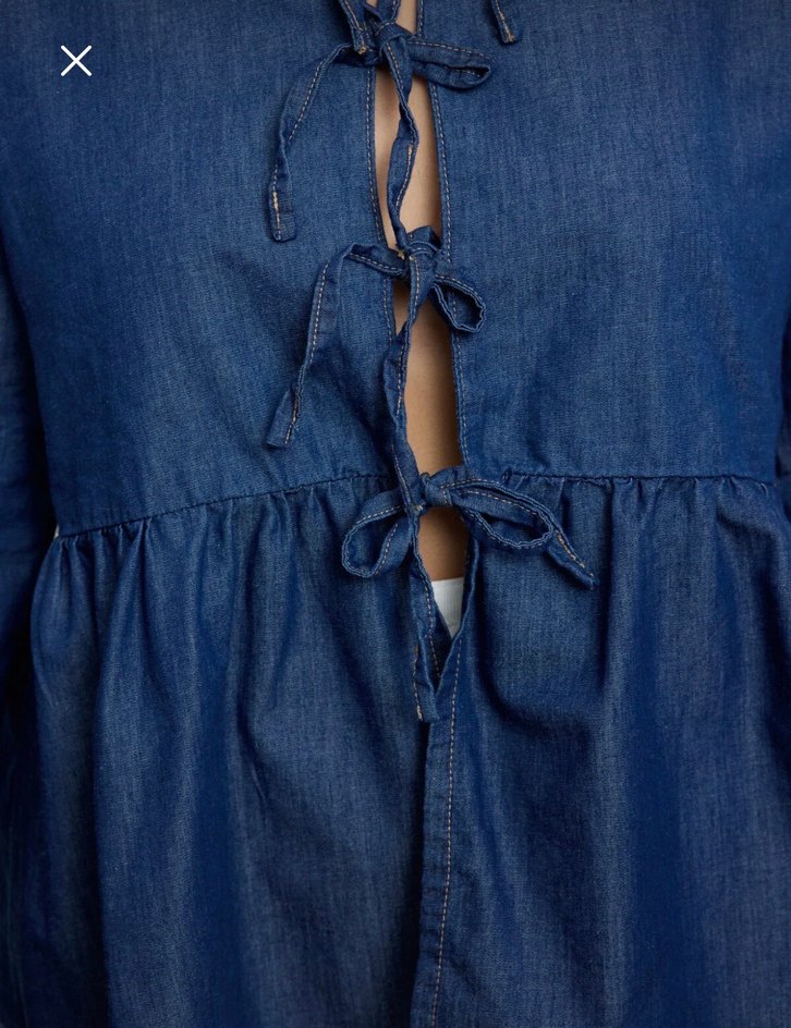 Koyu mavi bağlama detaylı büyük beden denim gömlek - Görsel 3